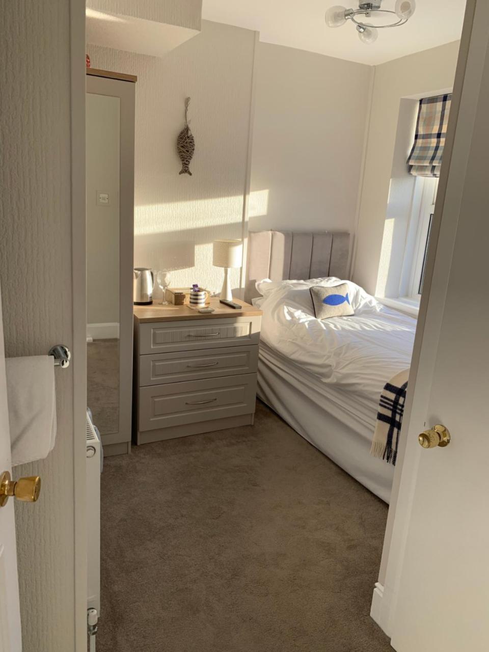 Sunrise Guest House بود المظهر الخارجي الصورة